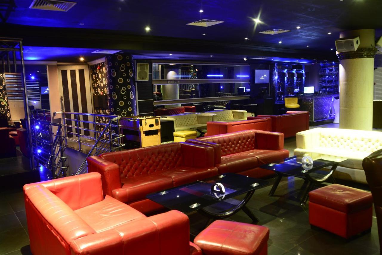Caesar'S Luxury Hotel Lekki Bagian luar foto