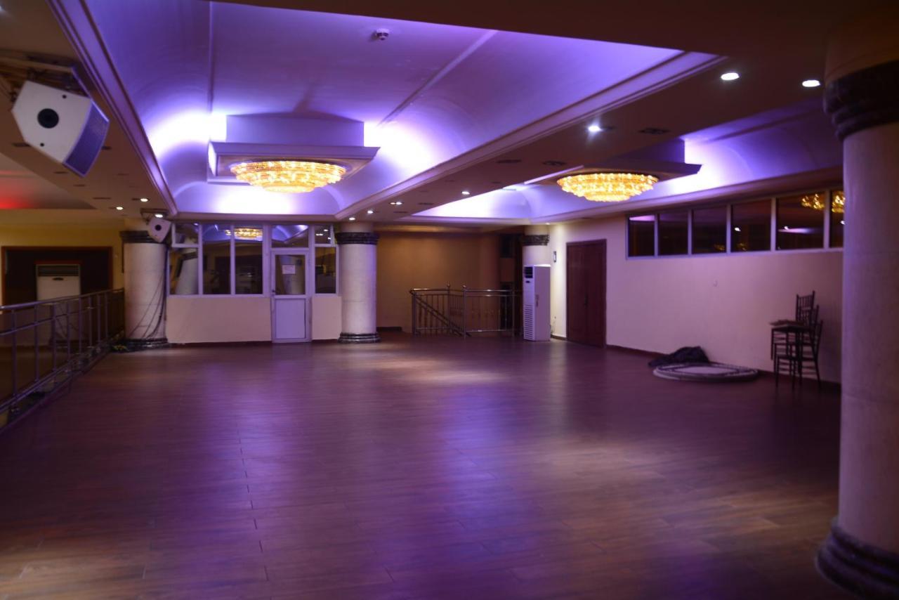 Caesar'S Luxury Hotel Lekki Bagian luar foto