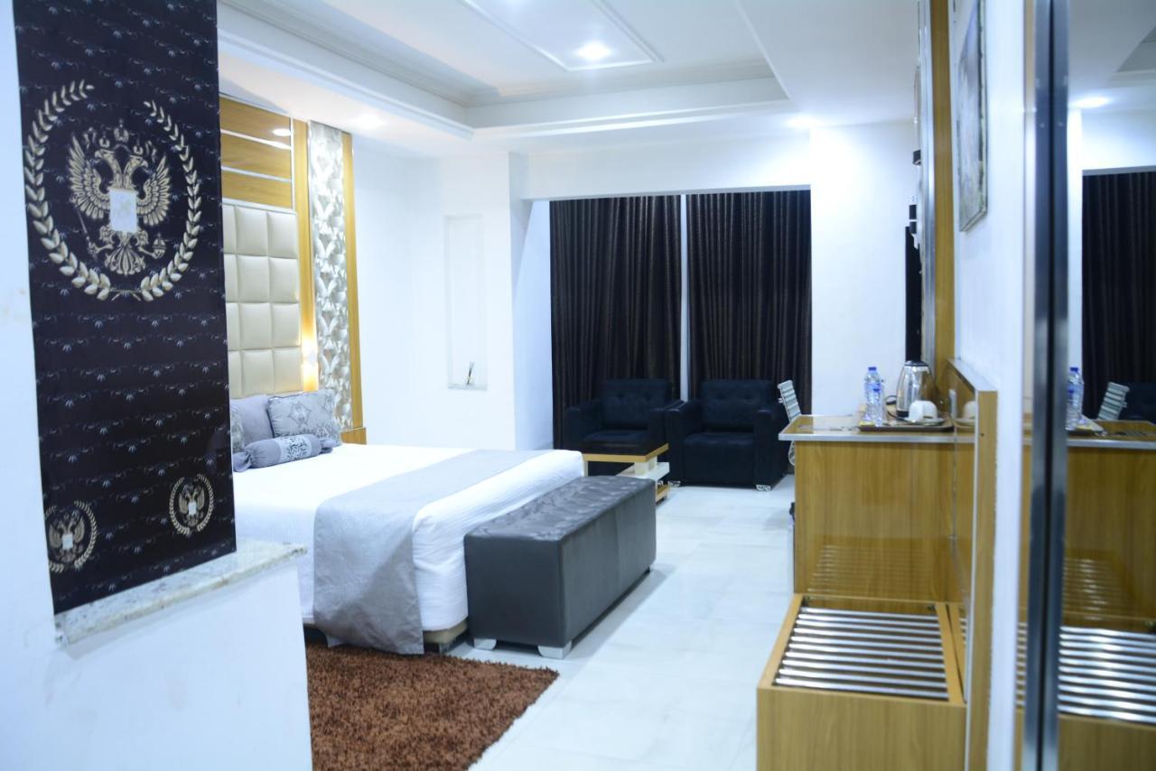 Caesar'S Luxury Hotel Lekki Bagian luar foto