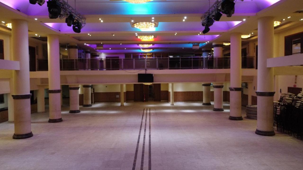 Caesar'S Luxury Hotel Lekki Bagian luar foto