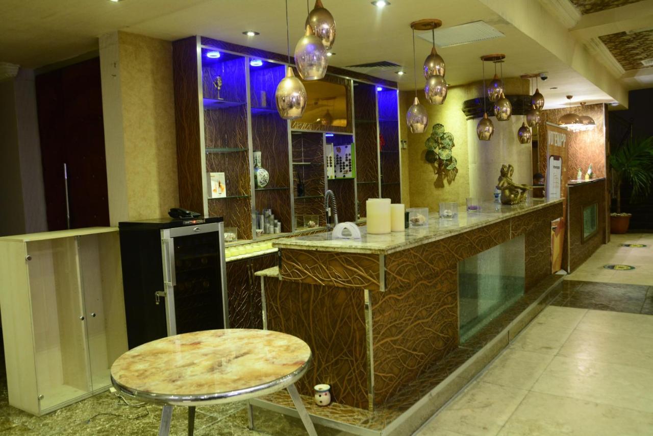 Caesar'S Luxury Hotel Lekki Bagian luar foto