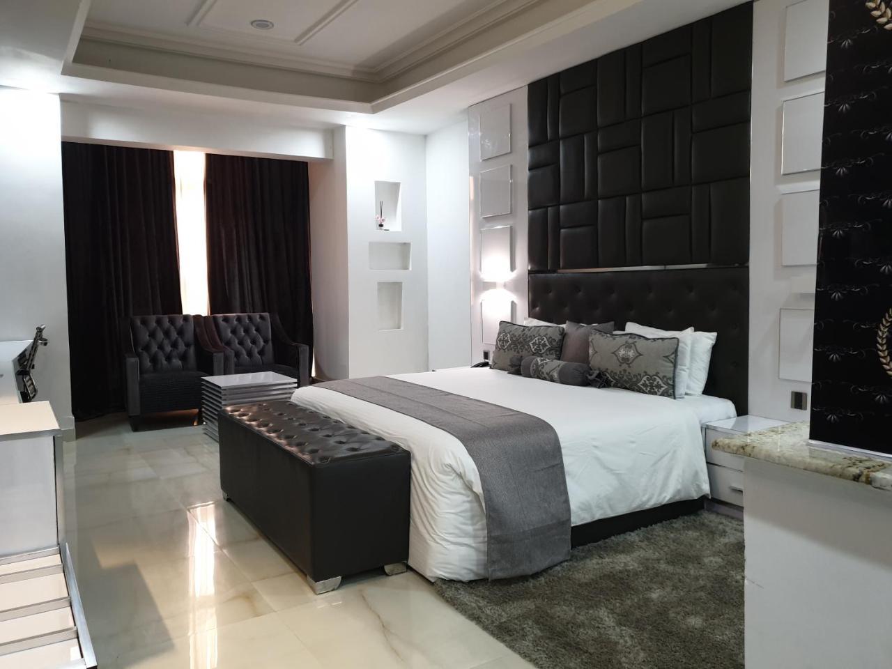 Caesar'S Luxury Hotel Lekki Bagian luar foto