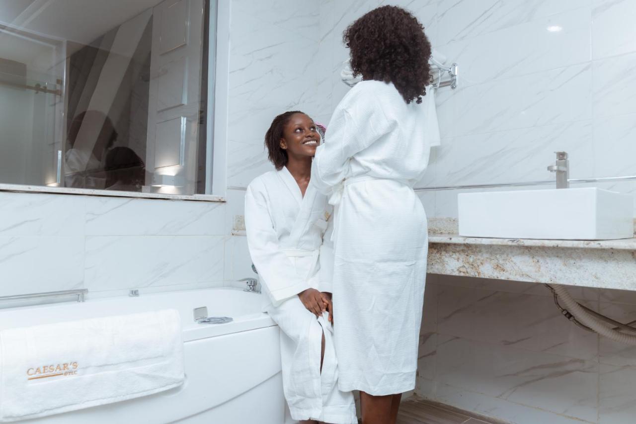 Caesar'S Luxury Hotel Lekki Bagian luar foto